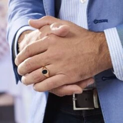 Chevalière Ovale Or Jaune Onyx -Bijouterie Pas Chère B3HMJNN021 model1