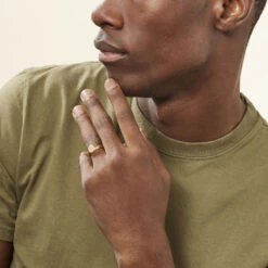 Chevalière Ovale Diamantee Soleil Or Jaune -Bijouterie Pas Chère B3HMJW0112 model0