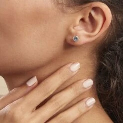 Boucles D'oreilles Puces Klodina Or Blanc Topaze -Bijouterie Pas Chère B3OFBTB392 model0