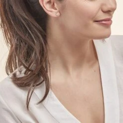 Boucles D'oreilles Puces Eleanor Fleur Or Jaune Oxyde De Zirconium -Bijouterie Pas Chère B3OFJZW561 model0