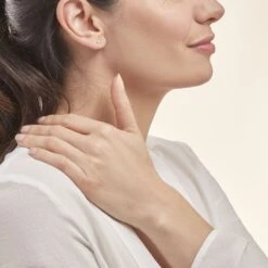 Boucles D'oreilles Puces Daria Coeur Triple Or Jaune Oxyde -Bijouterie Pas Chère B3OFJZW629 model0