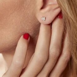 Boucles D'oreilles Puces Or Jaune Doreen Oxydes De Zirconium -Bijouterie Pas Chère B3OFJZW946 model1