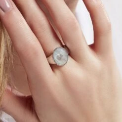 Chevalière Aracely Argent Blanc Nacre Oxyde De Zirconium -Bijouterie Pas Chère FAHFBX2001 model1