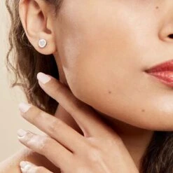 Boucles D'oreilles Puces Argent Blanc Chaker Oxydes De Zirconium -Bijouterie Pas Chère FAOFBZW1TY model0