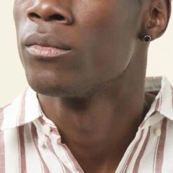 Boucle D'oreille Puce Unitaire Maurus Argent Blanc Email -Bijouterie Pas Chère FAOHBWN001 model0